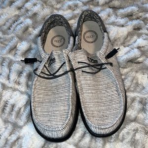 Men’s Hey Dudes, Size 12